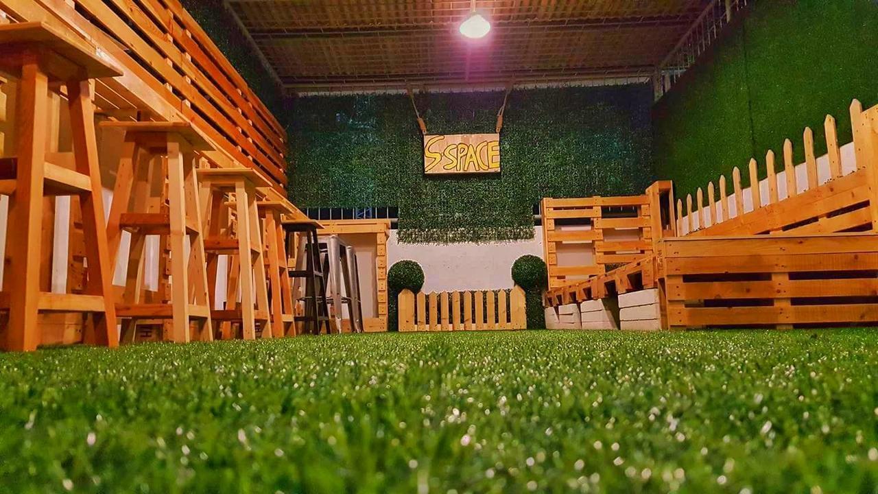 S-Space Hostel Chatuchak Бангкок Экстерьер фото